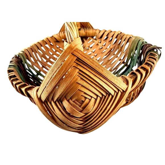 Primitive Handwoven Wicker Butt Basket With Handle-Some Loose Wicker Threads - Picture 3 of 13